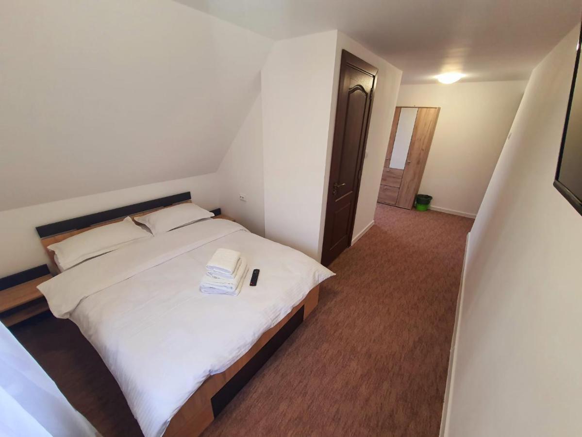 Hotel Casa Edi Poiana Negrii Zewnętrze zdjęcie